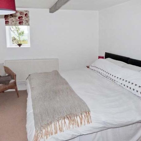 Knowle Lodge Mytholmroyd Bagian luar foto