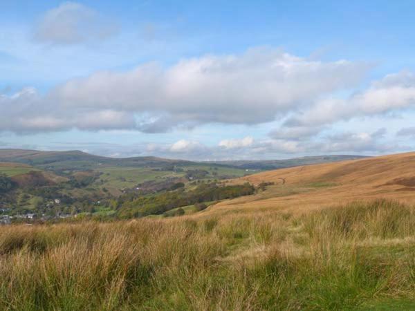 Knowle Lodge Mytholmroyd Bagian luar foto